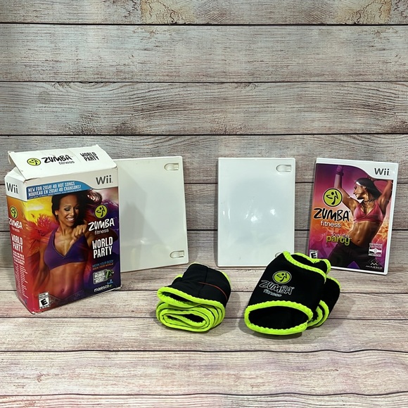 Wii Zumba game bundle with accessories - Picture 3 of 3